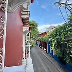 Apartamento con balcon y vista dentro de las murallas de Cartagena de Indias