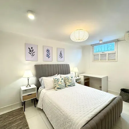 Apartamento Con Balcon Y Vista Dentro De Murallas De De Indias *